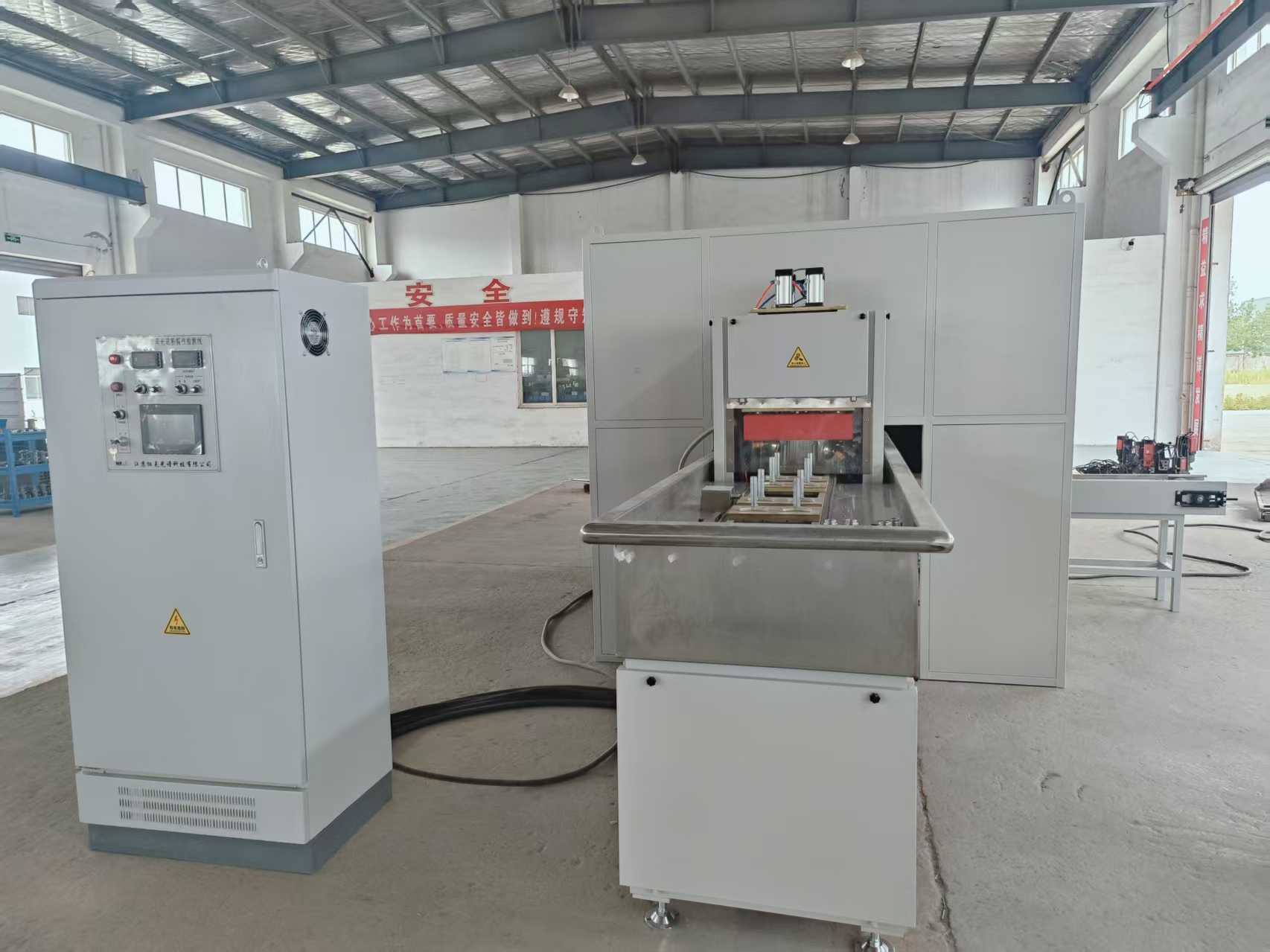 CNK 4000 MPI 12