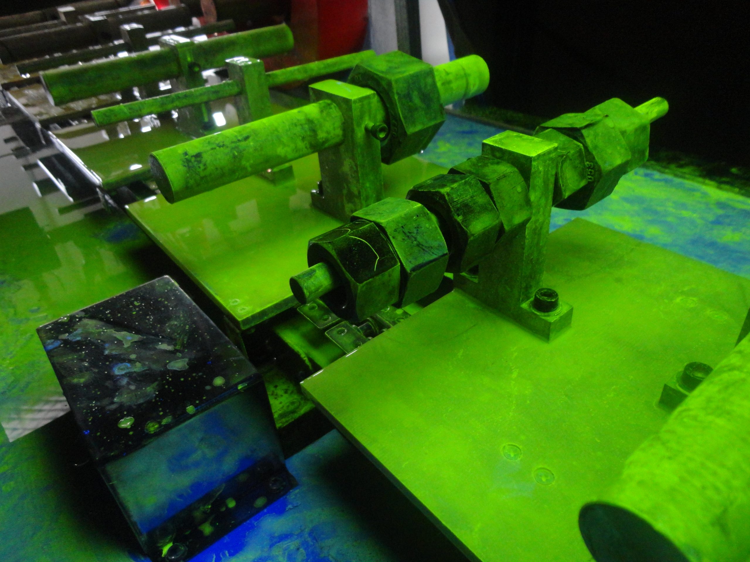 Fluorescent magnetic particle detection