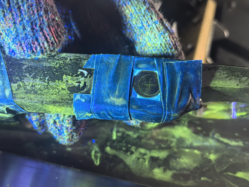 High-sensitivity magnetic particle testing for track link defects