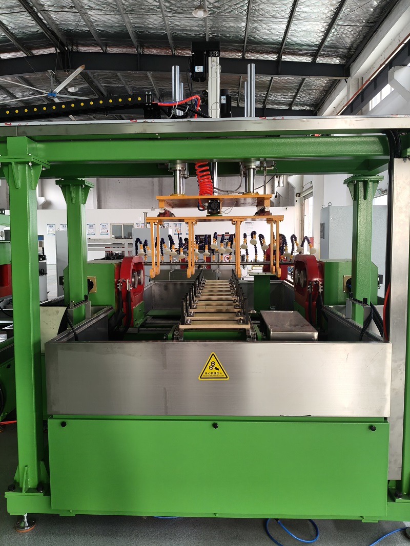 Shaft stud bolt and threaded rod fluorescent magnetic particle inspection production line for industrial quality control