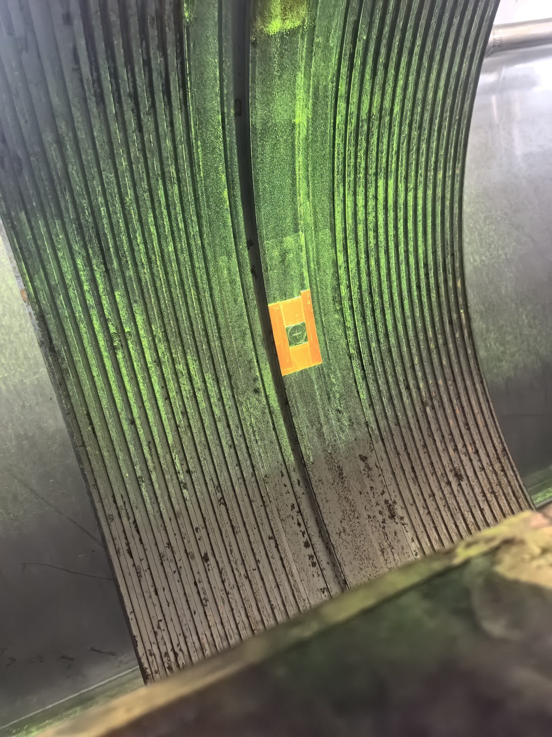 Inspection of internal and external surfaces of pipe couplings for defects